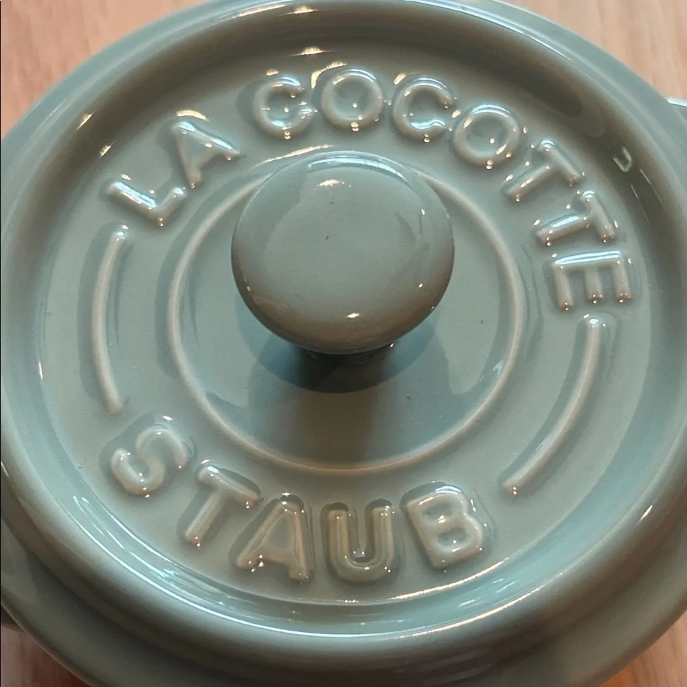 NIB Staub Mini Cocotte 10cm in eucalyptus light green